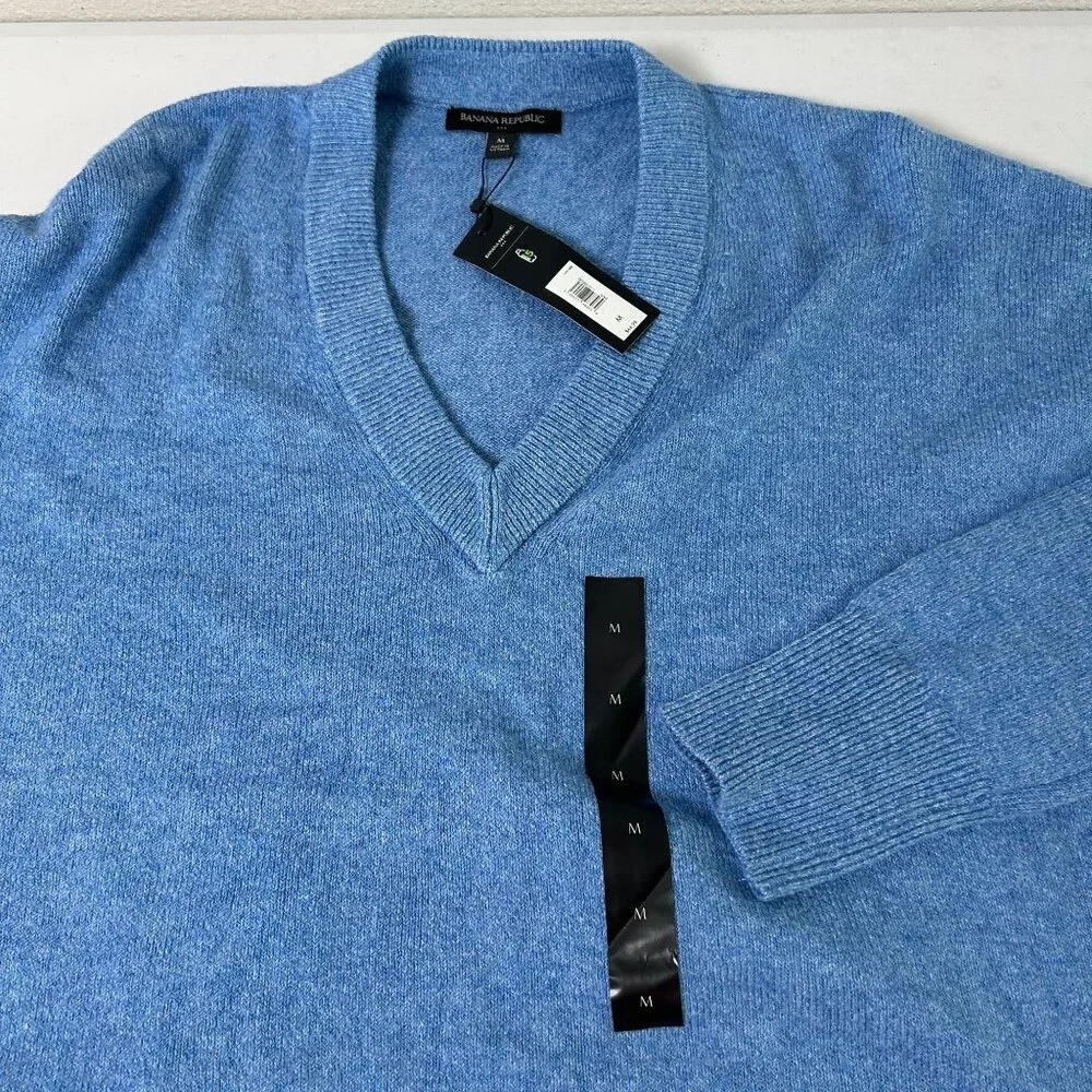 Banana Republic Sweater Mens Size M Blue V Neck‎ Hi Low Hem Pullover NWT